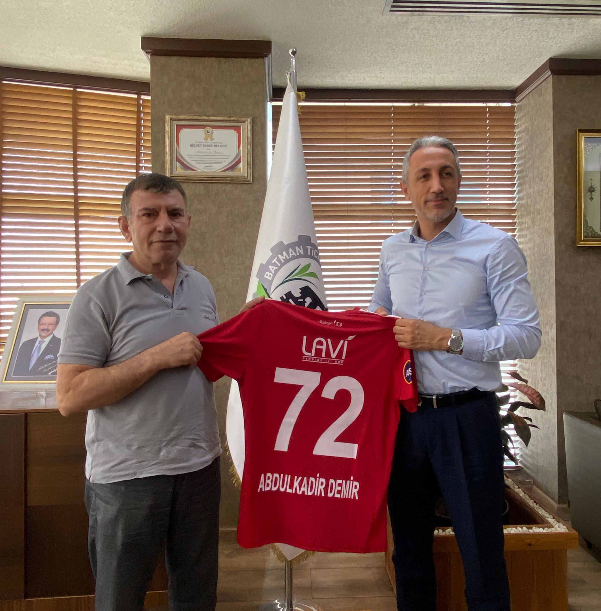 Petrolspor yönetiminden Demir’e ziyaret - Batman Medya Gazetesi 